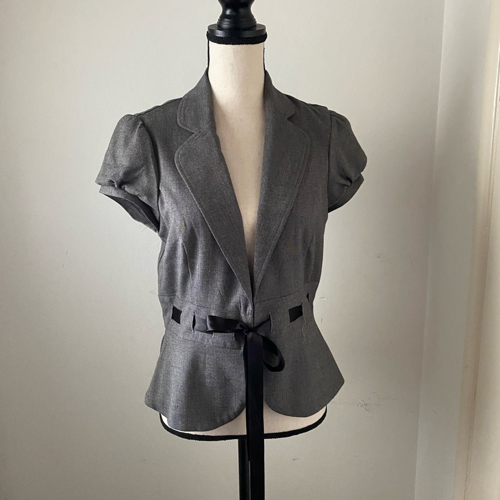 Women's Short Sleeve Gray Blazer with Ribbon Tie